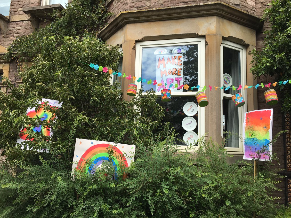 idst-barnaby-homemade-parade-front-garden